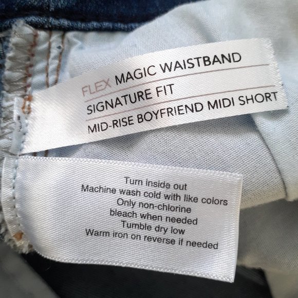 Lane Bryant Signature Fit Boyfriend Denim Midi-Rise Short Dark Wash Blue Size 18 - Picture 11 of 12